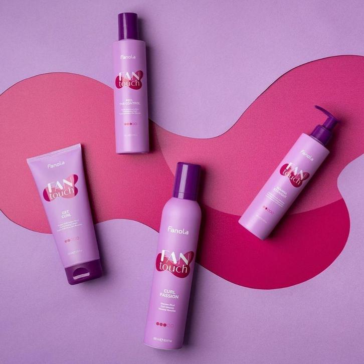 Fanola FANtouch Feel The Control Curl Defining Fluid - 200ml, Sieraden, Tassen en Uiterlijk, Uiterlijk | Haarverzorging, Gel, Wax, Haarlak of Mousse