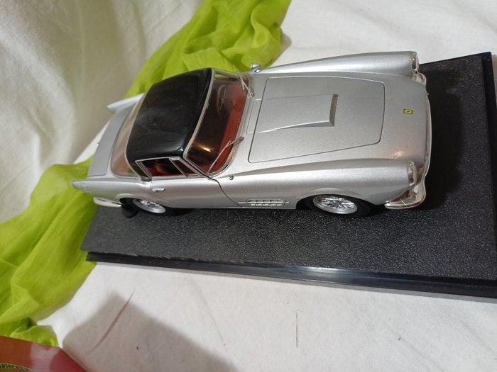 Hot Wheels 1:18 - Model sportwagen - Ferrari - 410, Hobby en Vrije tijd, Modelauto's | 1:5 tot 1:12