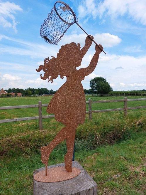Beeld, garden statue silhouette of girl with butterfly net -, Antiek en Kunst, Curiosa en Brocante