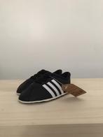 <p>Adidas Schoenen / Zwart / Maat 18</p>, Kinderen en Baby's, Kinderkleding | Schoenen en Sokken, Nieuw