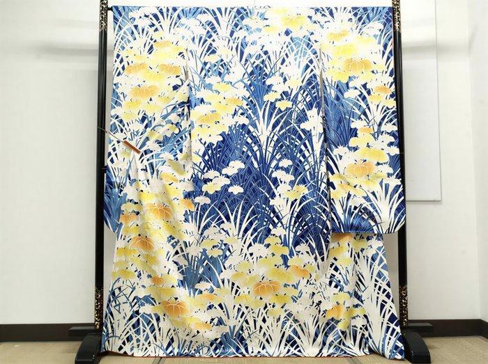 Elegant en verfijnd: Kimono met Komazashi borduurwerk en, Antiek en Kunst, Antiek | Overige Antiek