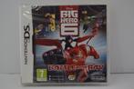 Big Hero 6 - Battle In The Bay - SEALED (DS FAH), Spelcomputers en Games, Games | Nintendo 2DS en 3DS, 1 speler, Verzenden, Zo goed als nieuw