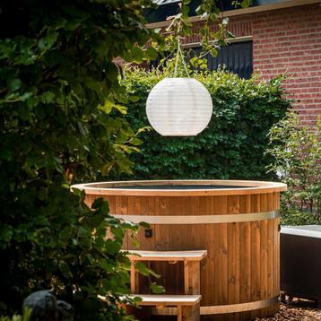 Hottubs: Houtgestookte hot tub incl. comfortabele binnenkuip beschikbaar voor biedingen