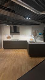 Riante hoekkeuken met schiereiland in de luxe marmer Mahal!, Huis en Inrichting, Ophalen, Overige kleuren, Hoekkeuken, Nieuw