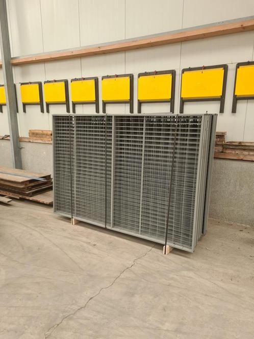 Gaaswand metalen achterwand 2cm dik, gebruikt - L2200xH1500,, Zakelijke goederen, Kantoor en Winkelinrichting | Magazijn, Stelling en Opslag