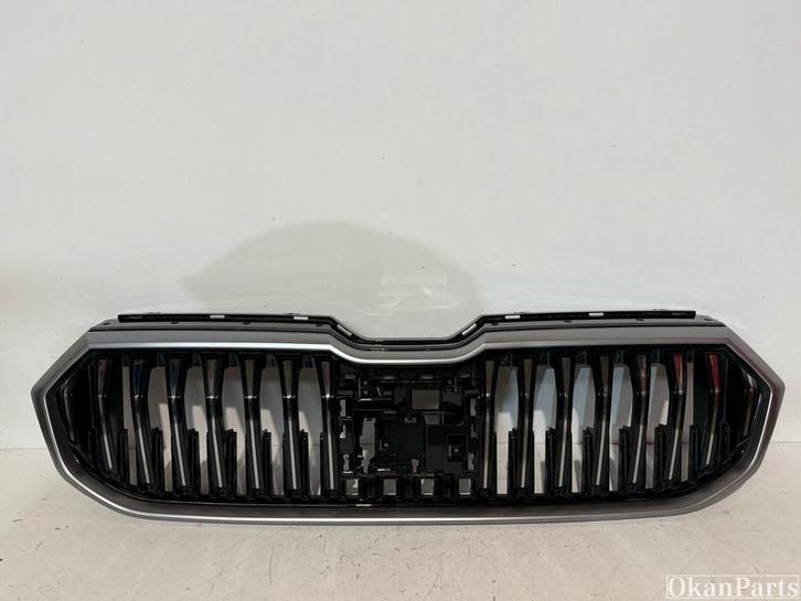 Skoda SuperB IV Grille 3P0853653A, Auto-onderdelen, Carrosserie en Plaatwerk, Gebruikt, Voor, Ophalen