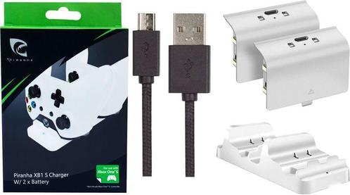 Piranha Play & Charge Kit for Xbox One-Wit (Xbox One), Spelcomputers en Games, Spelcomputers | Xbox | Accessoires, Zo goed als nieuw
