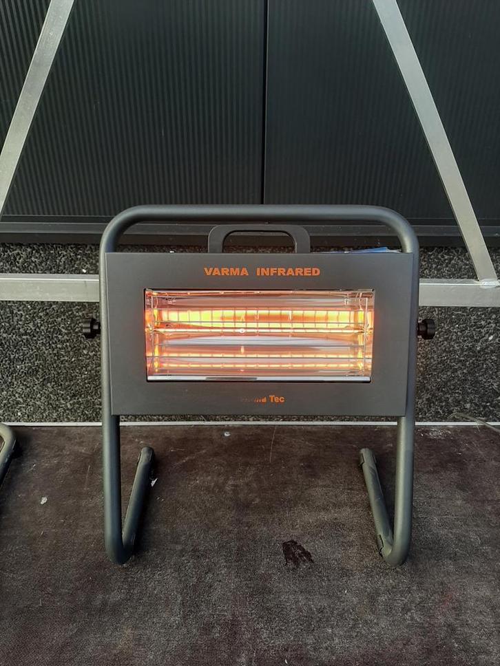 infrarood verwarming met standaard, Huis en Inrichting, Kachels, Overige soorten, Vrijstaand, Zo goed als nieuw, Elektrisch, Ophalen