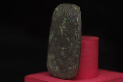 Kalkoetijd (ca. 4000 v.Chr.) koper kwadratische platte bijl, Antiek en Kunst, Antiek | Overige Antiek