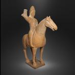 Oud Chinees, Tang-dynastie Terracotta Tang-krijger te paard