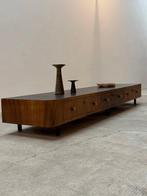 Dressoir - Wortelnotenhout, Skaileder - laag dressoir