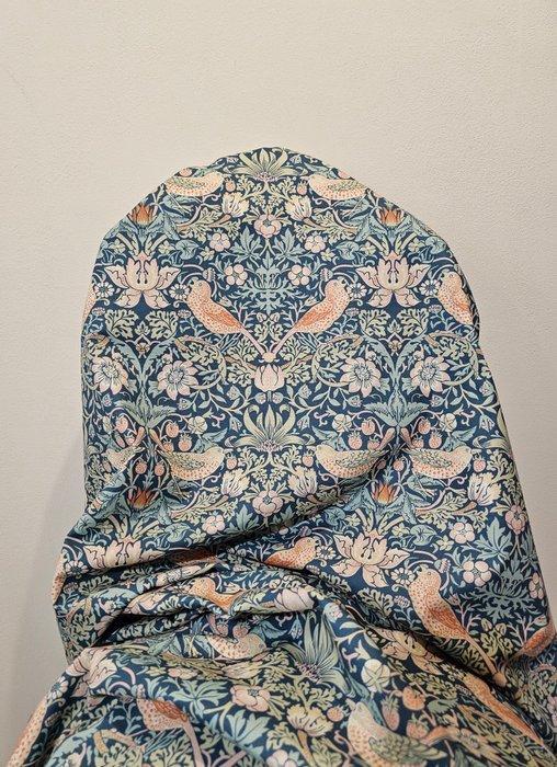 Weefsel William Morris geïnspireerd door Engels Strawberry, Antiek en Kunst, Antiek | Kleden en Textiel