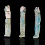 Oud-Egyptisch Groep van drie faience ushabtis – arbeiders, Antiek en Kunst