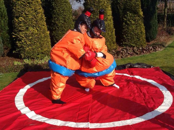 Sumoworstelen sumopakken huren / te huur, Hobby en Vrije tijd, Feestartikelen | Verhuur, Zo goed als nieuw, Ophalen of Verzenden