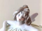 Scheibe-Alsbach - Beeld, half doll beeldje op doosje,