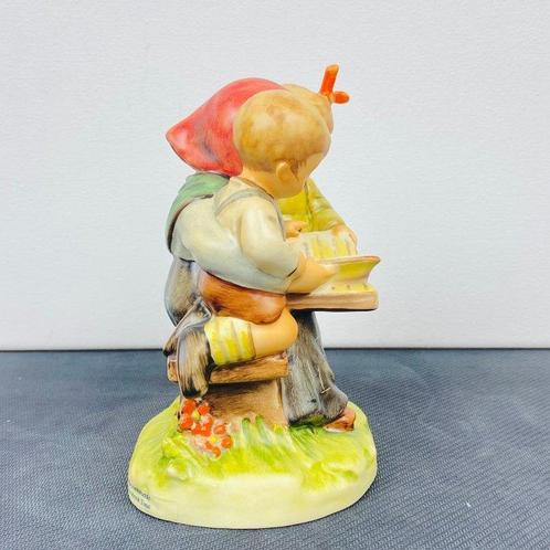 Hummel #458 Storybook Time TMK7 + Original Box - Beeldje -, Antiek en Kunst, Curiosa en Brocante