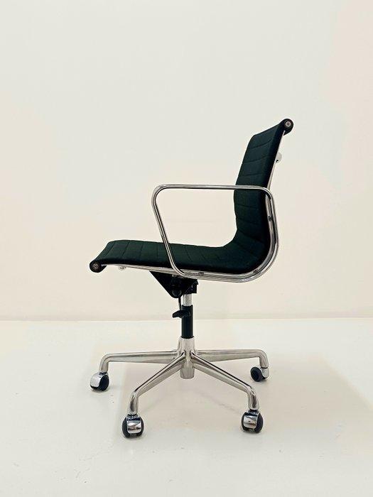 I.C.F. De Padova - Charles & Ray Eames - Bureaustoel - EA118, Antiek en Kunst, Antiek | Meubels | Stoelen en Banken