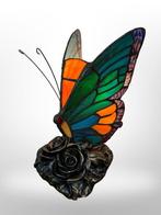Lamp - Betoverende Tiffany Vlinderlamp: Elegante Decoratie, Antiek en Kunst