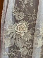 Elegante en waardevolle tulle Barocco met bloemrijke