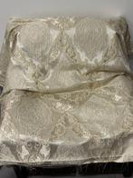 Weelderige elegantie in damastjacquard - Meubelstof - 5 m -