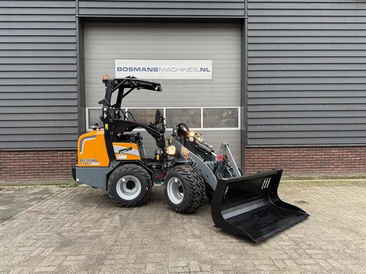 Giant G2300 X-TRA HD minishovel / kniklader NIEUW (met PRO-i, Zakelijke goederen, Machines en Bouw | Kranen en Graafmachines, Wiellader of Shovel