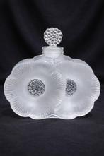 Decoratief ornament - Lalique - Twee bloemen - Frankrijk, Antiek en Kunst
