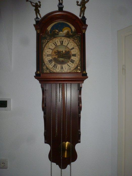 Friese staartklok - - Mahonie - 1950-1960, Antiek en Kunst, Antiek | Klokken