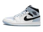 Air Jordan 1 Mid SE Ice Blue - Maat 45.5 EU, Kleding | Heren, Schoenen, Ophalen of Verzenden, Nieuw, Jordan