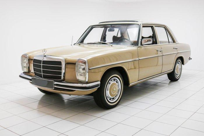 Mercedes-Benz - 200 Strich 8 - 1974, Auto's, Oldtimers