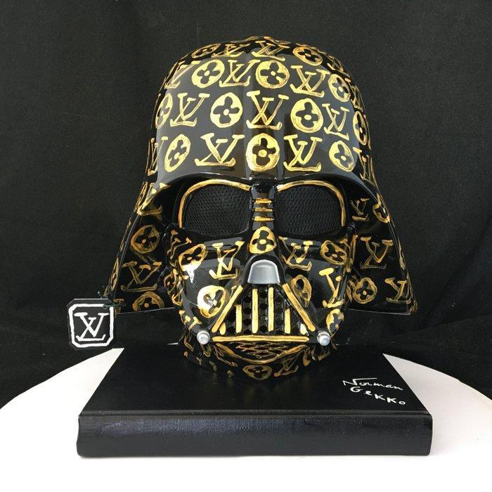 Norman Gekko - Louis Vuitton DARTH VADER Gold, Antiek en Kunst, Kunst | Designobjecten