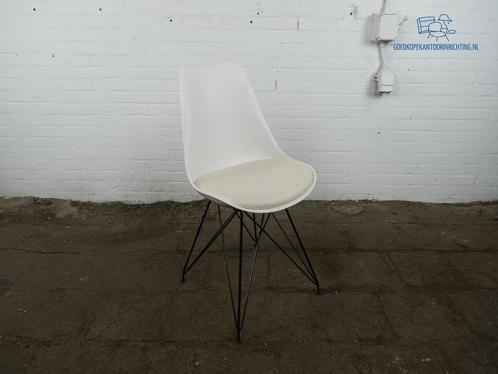 Kantinestoel | Gebruikt | Witte kuip | Design onderstel | KS, Zakelijke goederen, Kantoor en Winkelinrichting | Kantoormeubilair en Inrichting