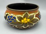 Kleurrijke Art Deco Plateel Bloempot – Nadro Gouda – ca., Antiek en Kunst