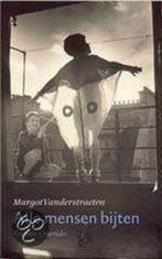 Alle mensen bijten 9789021484815 M. Vanderstraeten, Boeken, Verzenden, Gelezen, M. Vanderstraeten