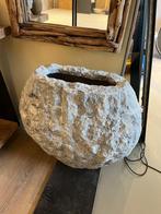 Unieke stenen bloembak – robuust & karaktervol | 65x70x30 cm, Tuin en Terras, Bloembakken en Plantenbakken, Nieuw, Steen, 60 tot 100 cm