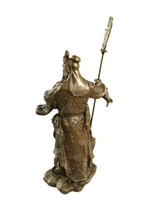 Beeld, standing Legend Chinese General Guan Yu-signed - 30, Antiek en Kunst, Curiosa en Brocante