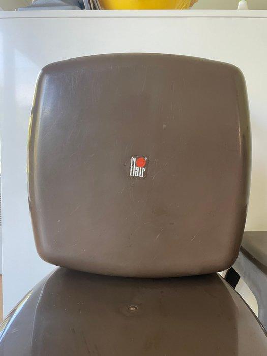 Flair - Kruk - kunststof - Vier vintage krukjes, Antiek en Kunst, Kunst | Designobjecten