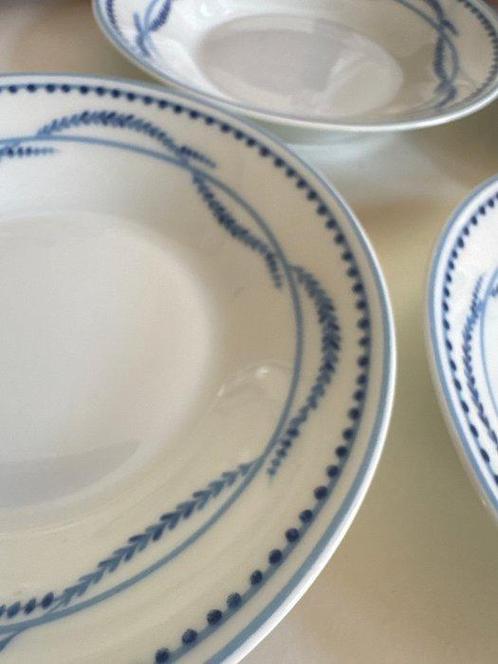 HAVILAND - CH.Field - Schotel (7) - Oud Tornai - Biscuit, Antiek en Kunst, Curiosa en Brocante