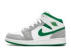 Air Jordan 1 Mid SE Pine Green - Maat 44.5 EU, Ophalen of Verzenden, Nieuw, Jordan