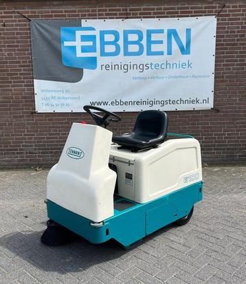 Tennant 6100 Veegmachine | 739 uur | nieuw accupakket | beschikbaar voor biedingen