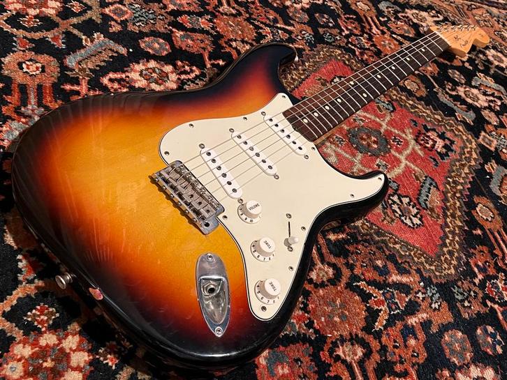 Fender Custom Shop 60 Relic Stratocaster 2004 SB no CoA, Muziek en Instrumenten, Snaarinstrumenten | Gitaren | Elektrisch, Solid body