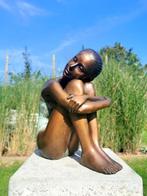 Beeldje, Dreaming girl - 29 cm - Brons