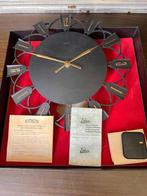 Wandklok - EMES - Modern geblingd smeedijzer - 1960-1970 -, Antiek en Kunst, Curiosa en Brocante