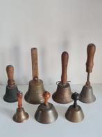 Servicebel - Collectie antieke bronzen handbellen (8 stuks)