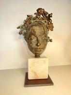 M.R. Arroyo - El sol de la antigüedad