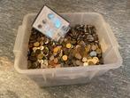 Wereld. Collection of 9 kg of world coins and some tokens