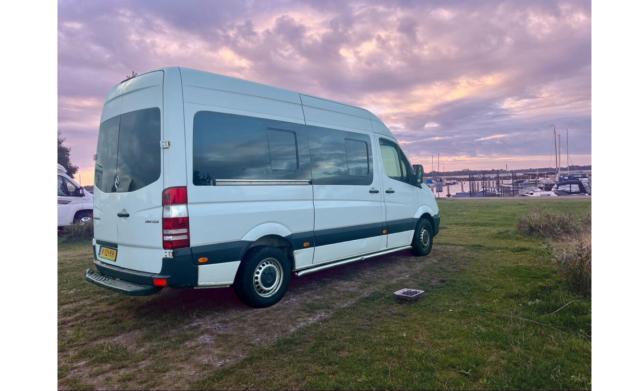 3 pers. Mercedes-Benz camper huren in Arnhem? Vanaf € 86 p.d, Caravans en Kamperen, Verhuur