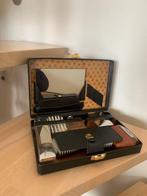 Trousse da viaggio vintage completa con rasoio elettrico