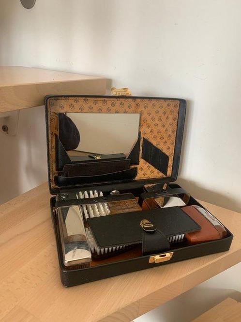 Trousse da viaggio vintage completa con rasoio elettrico, Antiek en Kunst, Curiosa en Brocante