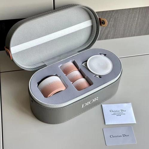 Dior - Theeservies (6) - Porselein - Een compleet, Antiek en Kunst, Antiek | Meubels | Tafels