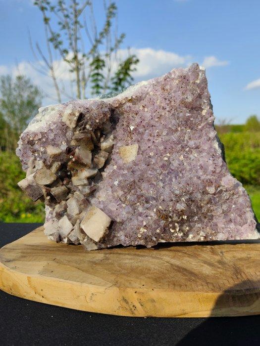 Grote amethist met fluorescerende calciet: stralend, Verzamelen, Mineralen en Fossielen